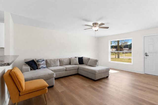 317 COURTLAND STREET, Auburndale, FL 33823