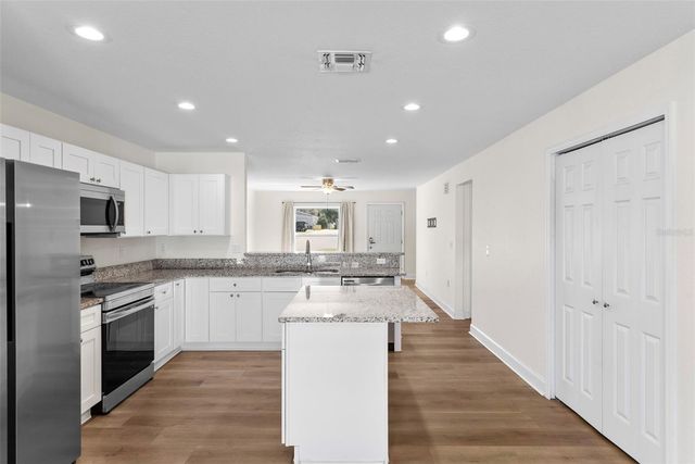 317 COURTLAND STREET, Auburndale, FL 33823