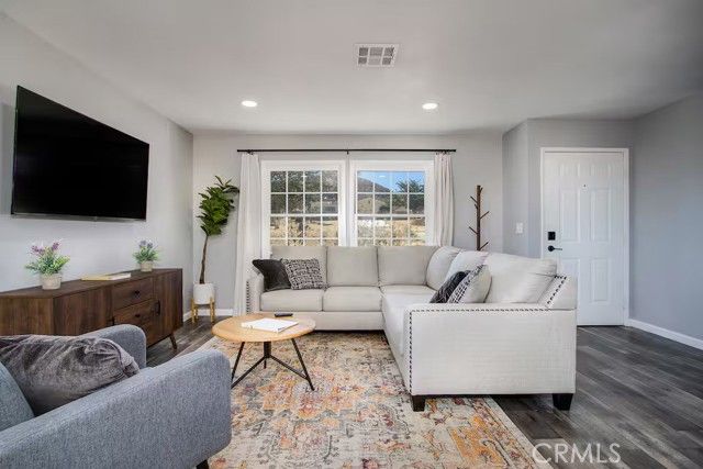 60206 Latham, Joshua Tree, CA 92252