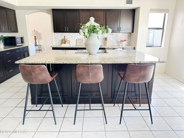 780 S Shadow Tree Place, Tucson, AZ 85748