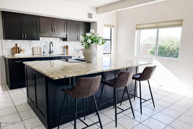 780 S Shadow Tree Place, Tucson, AZ 85748