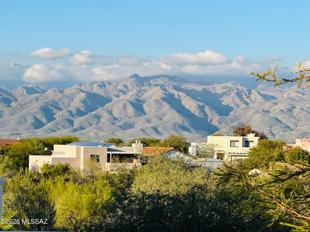 780 S Shadow Tree Place, Tucson, AZ 85748