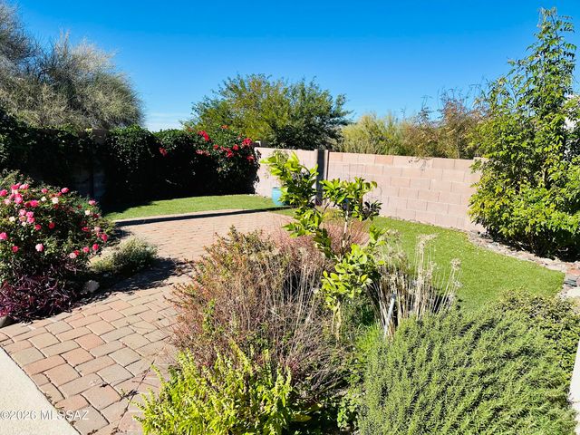 780 S Shadow Tree Place, Tucson, AZ 85748