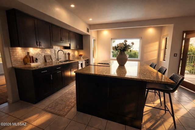 780 S Shadow Tree Place, Tucson, AZ 85748