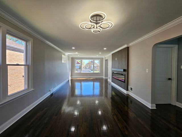 8244 S Troy Street, Chicago, IL 60652
