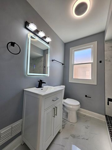 8244 S Troy Street, Chicago, IL 60652