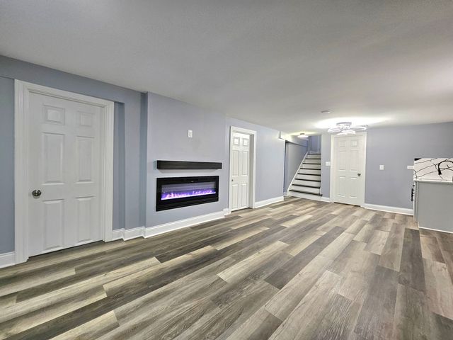 8244 S Troy Street, Chicago, IL 60652