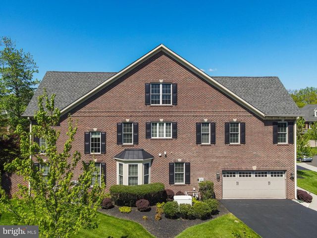 86 RITTENHOUSE CIR, Newtown, PA 18940