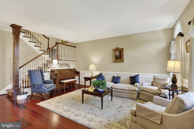86 RITTENHOUSE CIR, Newtown, PA 18940