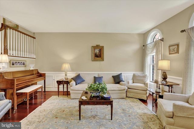86 RITTENHOUSE CIR, Newtown, PA 18940