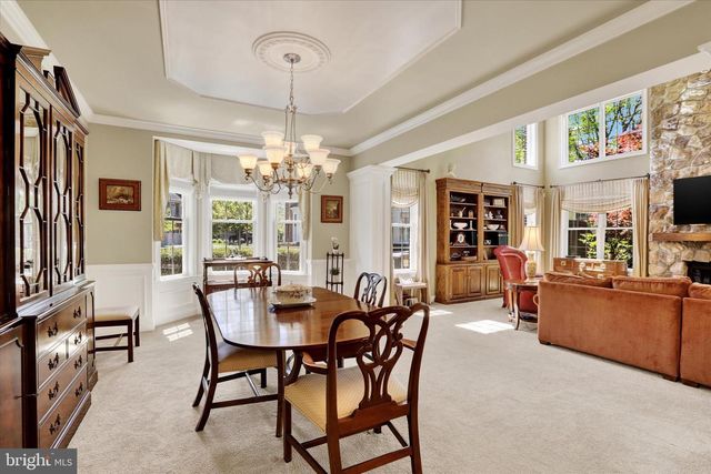 86 RITTENHOUSE CIR, Newtown, PA 18940