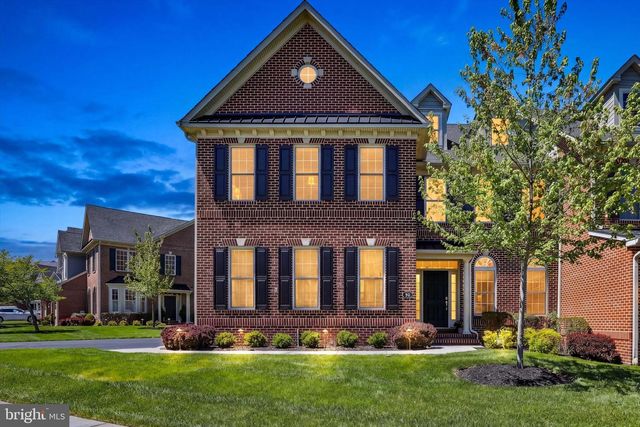 86 RITTENHOUSE CIR, Newtown, PA 18940