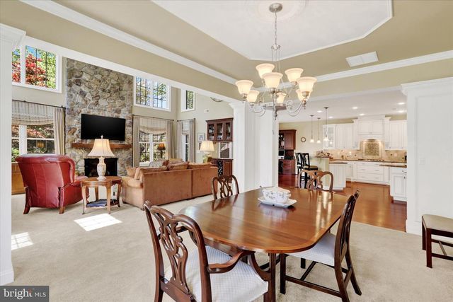 86 RITTENHOUSE CIR, Newtown, PA 18940