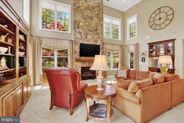 86 RITTENHOUSE CIR, Newtown, PA 18940