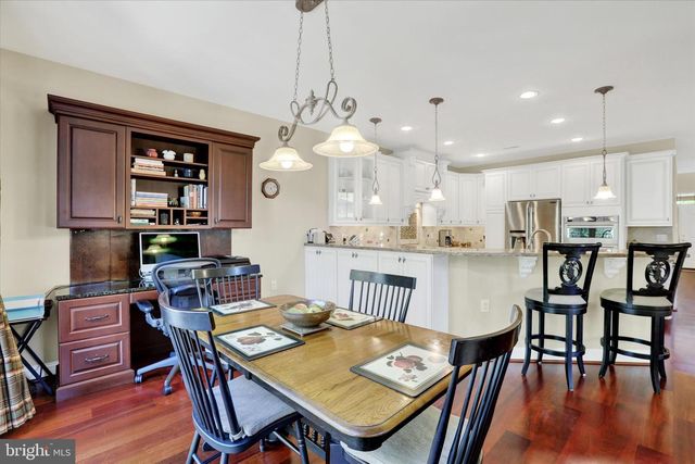 86 RITTENHOUSE CIR, Newtown, PA 18940