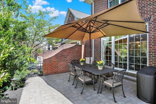 86 RITTENHOUSE CIR, Newtown, PA 18940