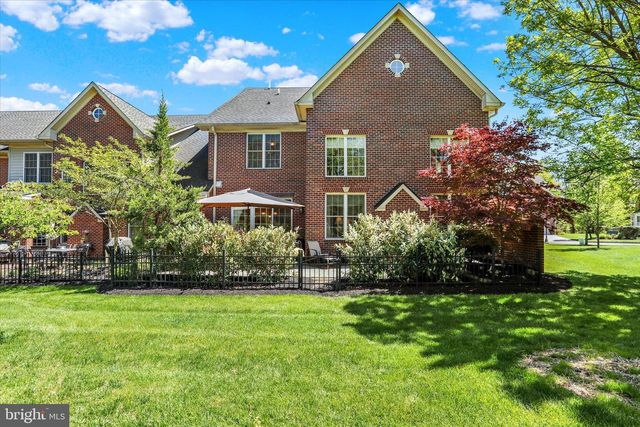 86 RITTENHOUSE CIR, Newtown, PA 18940