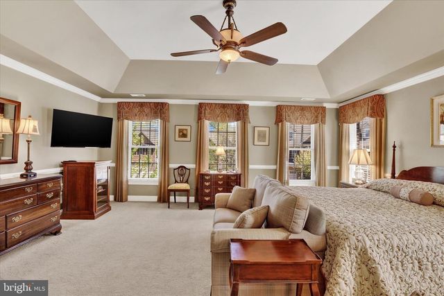 86 RITTENHOUSE CIR, Newtown, PA 18940