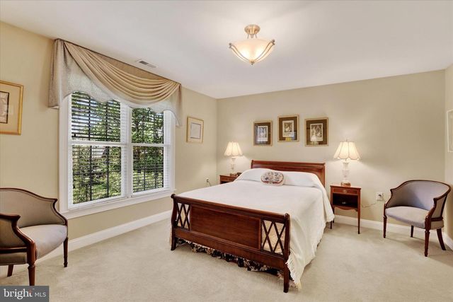 86 RITTENHOUSE CIR, Newtown, PA 18940