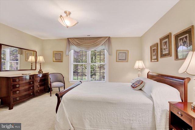 86 RITTENHOUSE CIR, Newtown, PA 18940
