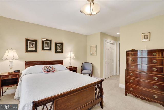 86 RITTENHOUSE CIR, Newtown, PA 18940