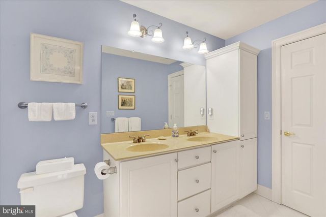 86 RITTENHOUSE CIR, Newtown, PA 18940