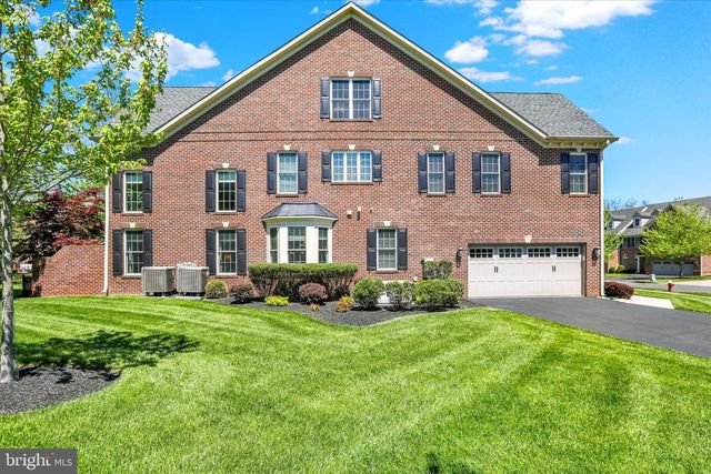 86 RITTENHOUSE CIR, Newtown, PA 18940