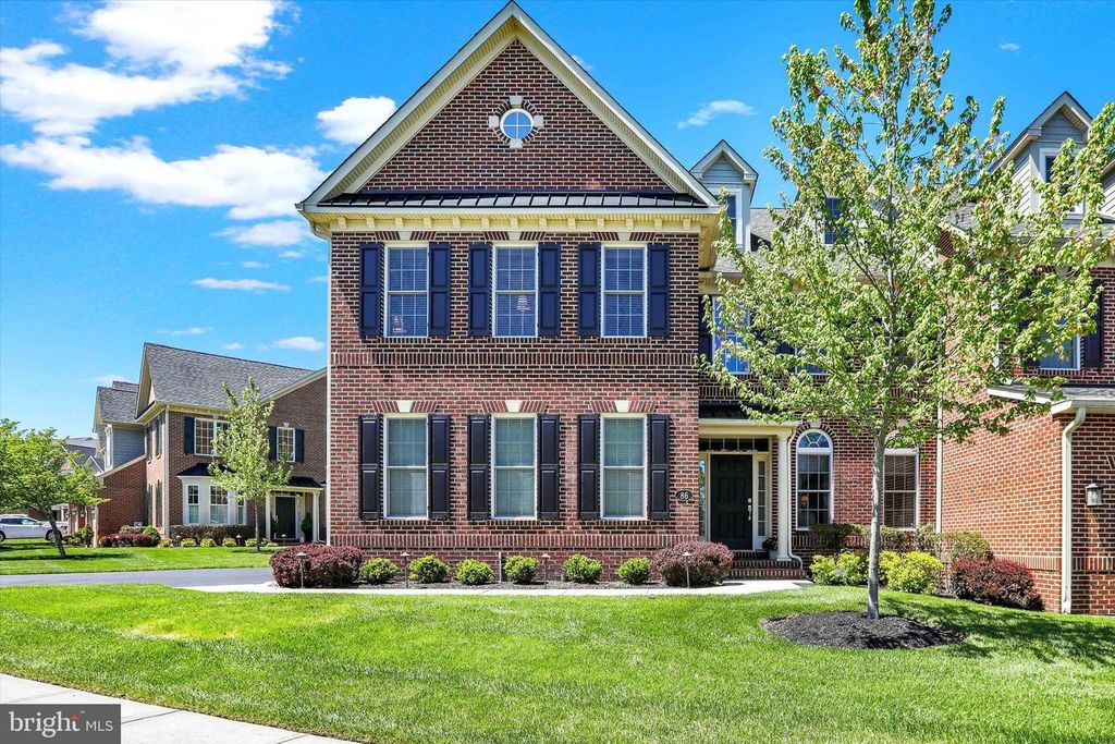 86 RITTENHOUSE CIR, Newtown, PA 18940