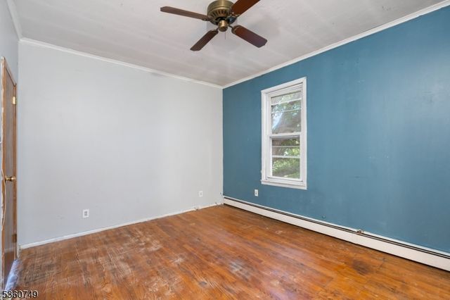 30 Geneva St, Elizabeth City, NJ 07206