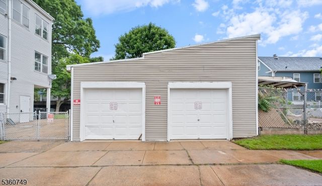 30 Geneva St, Elizabeth City, NJ 07206