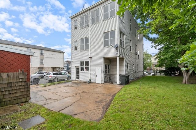 30 Geneva St, Elizabeth City, NJ 07206