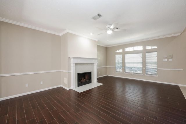 1385 El Camino Village Drive, Webster, TX 77058