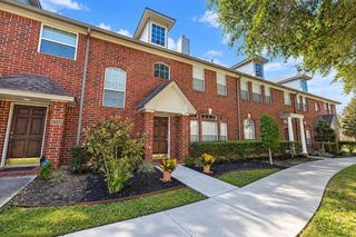1385 El Camino Village Drive, Webster, TX 77058