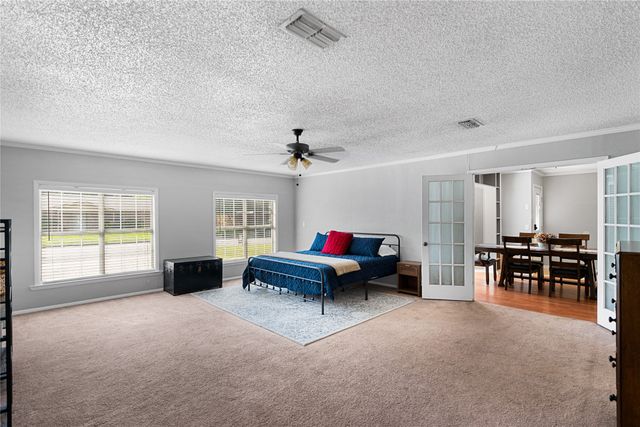 904 Kent Drive, Gainesville, TX 76240