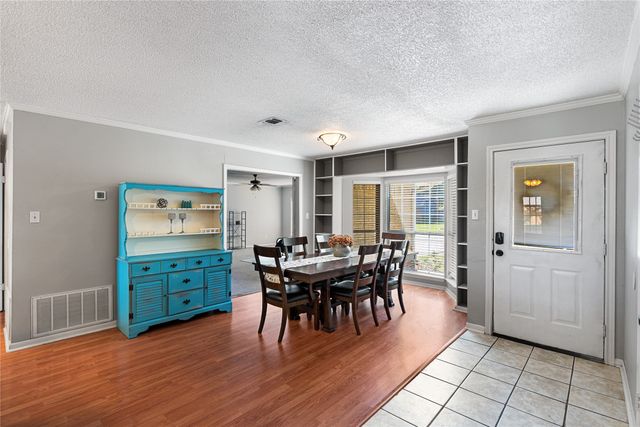 904 Kent Drive, Gainesville, TX 76240