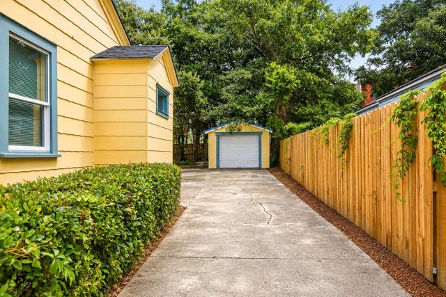 2119 Thornlee Drive, North Charleston, SC 29405