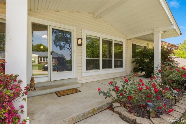 814 Phaeton Drive, Manchester, MO 63021