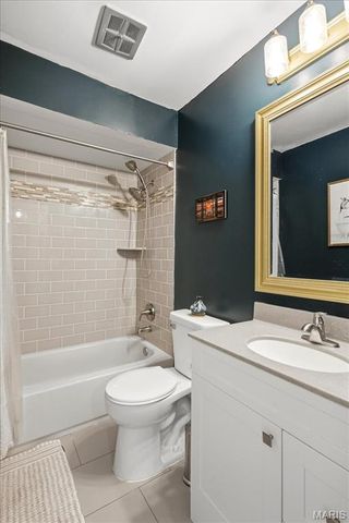 814 Phaeton Drive, Manchester, MO 63021