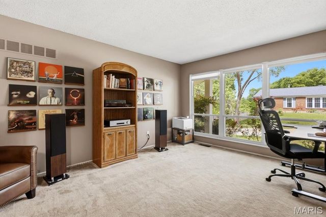 814 Phaeton Drive, Manchester, MO 63021