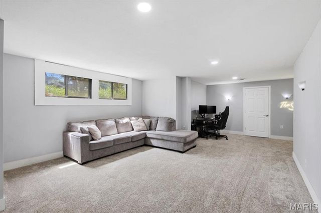 814 Phaeton Drive, Manchester, MO 63021