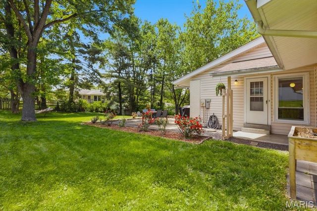 814 Phaeton Drive, Manchester, MO 63021