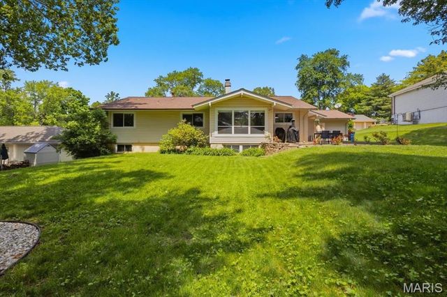 814 Phaeton Drive, Manchester, MO 63021