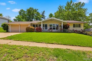 814 Phaeton Drive, Manchester, MO 63021