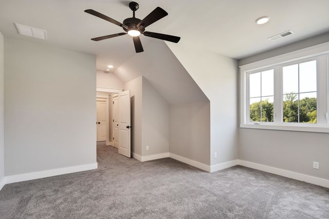 5046 JON OAK CV, Arlington, TN 38002