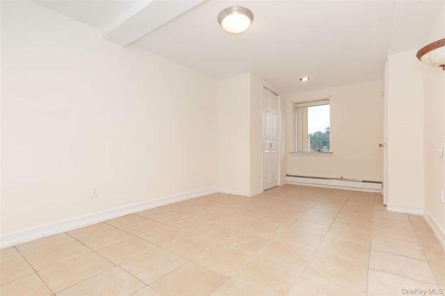 2035 Central Park Avenue AA4, Yonkers, NY 10710