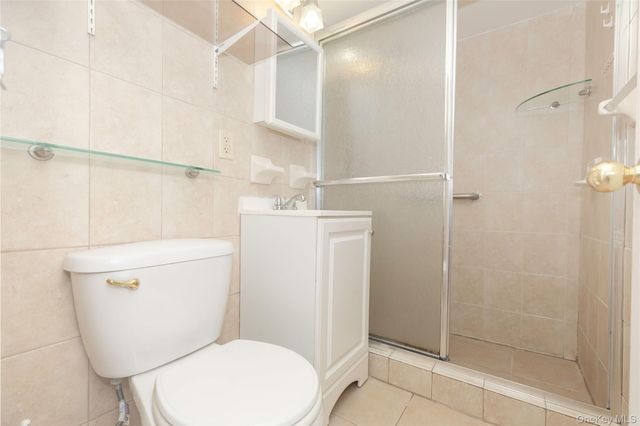 2035 Central Park Avenue AA4, Yonkers, NY 10710