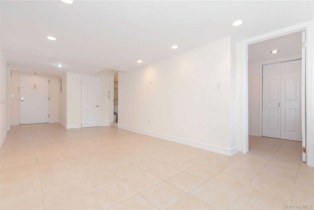 2035 Central Park Avenue AA4, Yonkers, NY 10710 — photo 5
