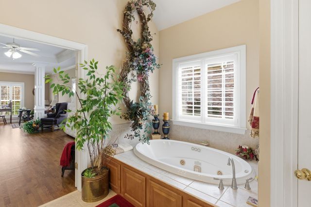 5212 Ravens Glen, Nashville, TN 37211