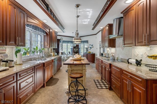 6 Mountain Terrace, Blairstown Twp., NJ 07825