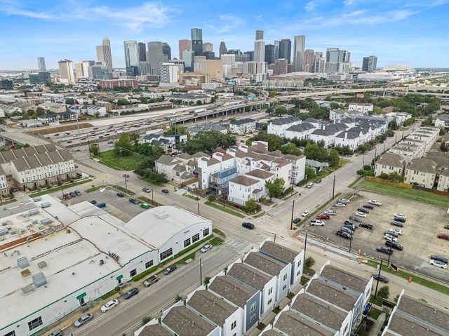 2603 Hutchins, Houston, TX 77004